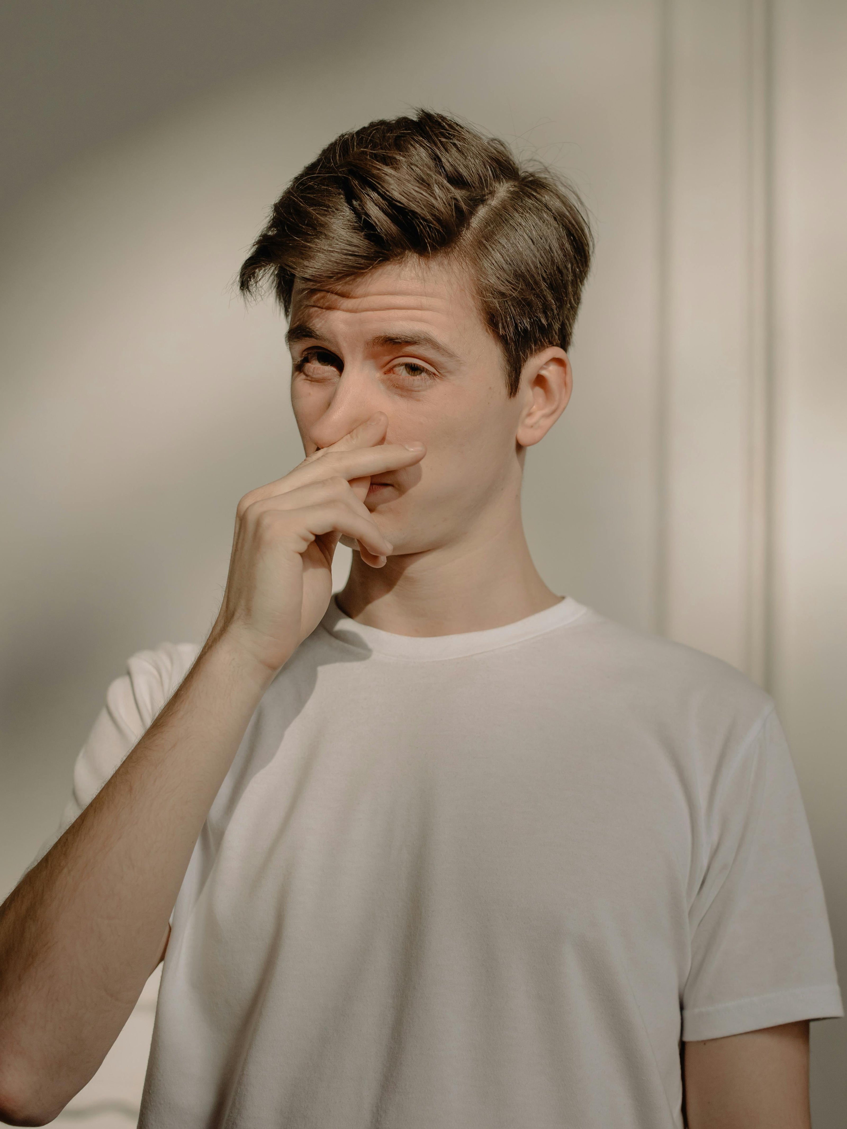 Man with bromhidrosis